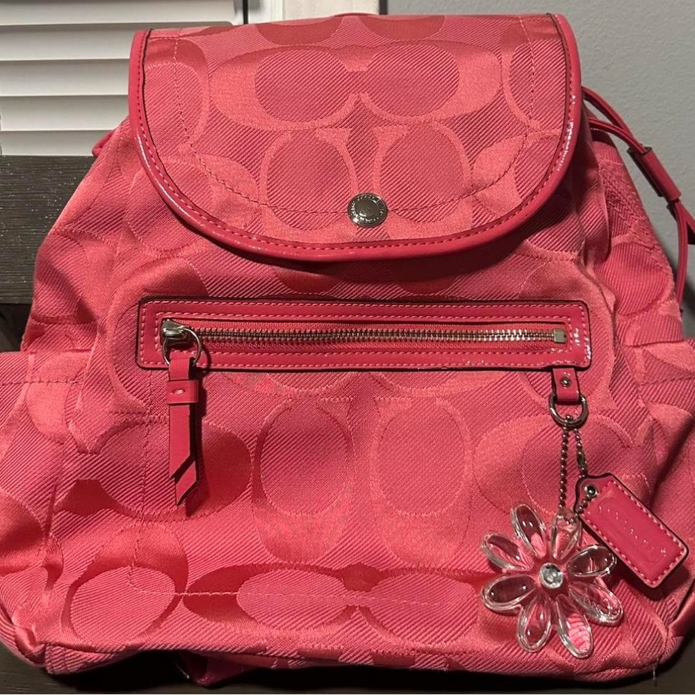 Coach Kyra Daisy Pink Hibiscus Backpack 🌸